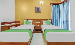 Deluxe Double Room | Desk, iron/ironing board - Treebo The Grand Skyla Marathahalli (Bengaluru)