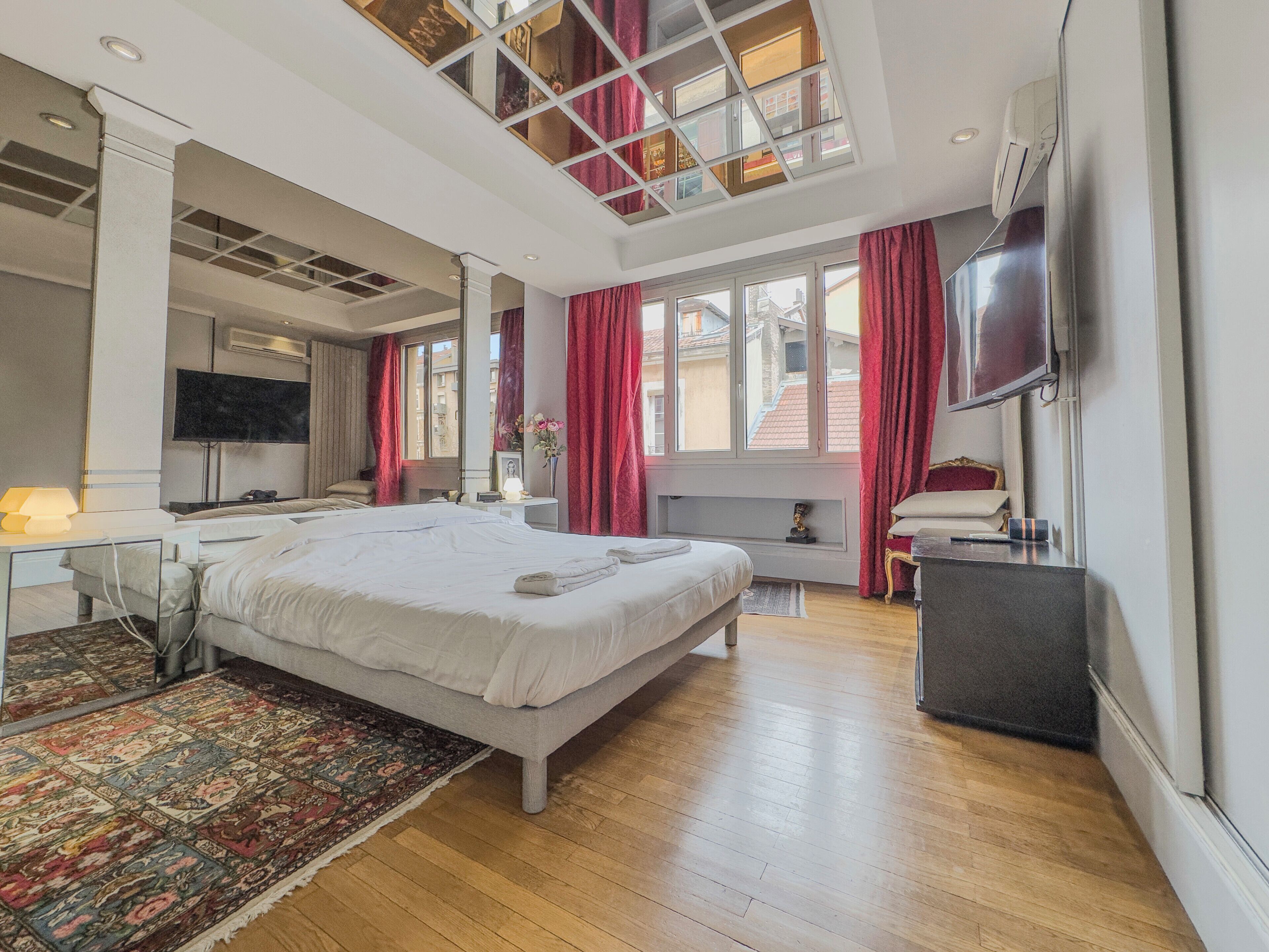 1 makuuhuone, työpöytä, Wi-Fi, vuodevaatteet