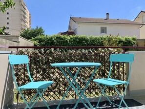 Outdoor dining - #AL | Le bleuet 💙 T2 with terrace (Échirolles)