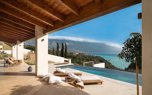 Eliamos Villas Hotel & Spa