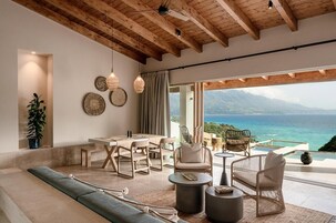 Thalassa Two Bedroom Villa with outdoor private pool and sea view | Restauration extérieure