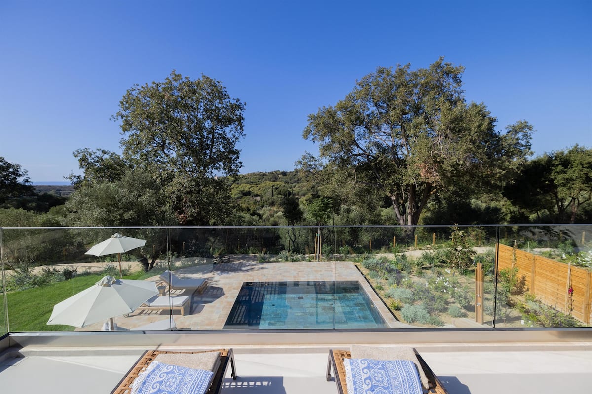 Elia One Bedroom Maisonette Villa with Private Pool | 1 bedroom, hypo-allergenic bedding, in-room safe, individually decorated