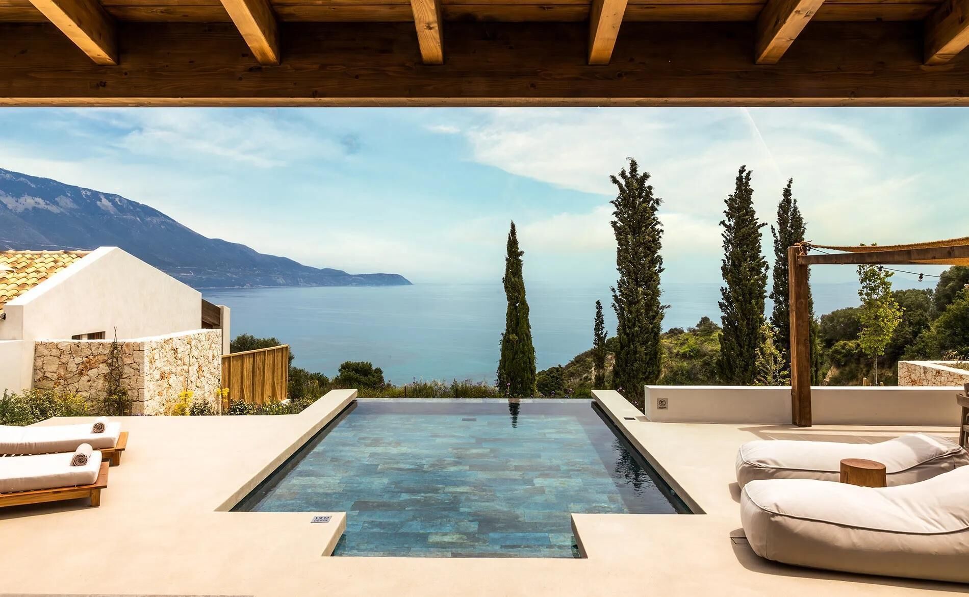 ملاءات للفراش لا تسبب الحساسية وخزنة داخل الغرفة