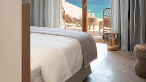Thalassa Two Bedroom Villa with outdoor private pool and sea view | Seprai antialergi, brankas, ruang kerja ramah laptop, dan Wi-Fi gratis