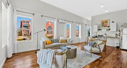 The Brick House - Walk DT or U of A - 3 Suites