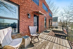 Terrace/patio - The Brick House - Walk DT or U of A - 3 Suites (Fayetteville)