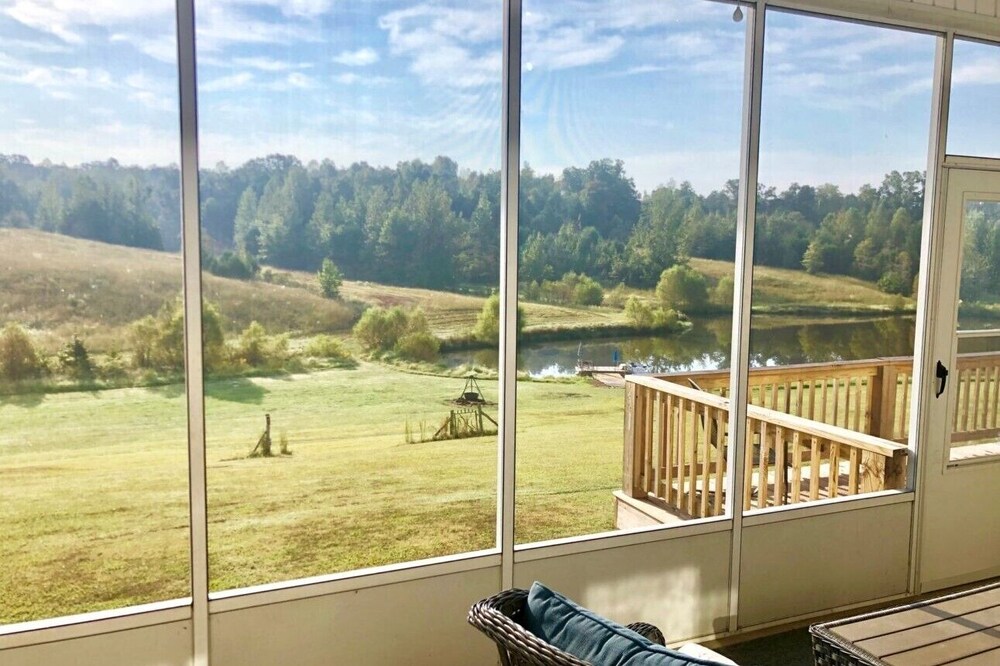 62 ac near Natchez Trace State Park, stocked pond, near Memphis/Nashville