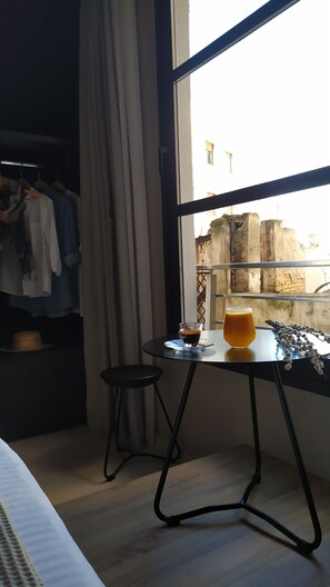 1 camera, Wi-Fi gratuito