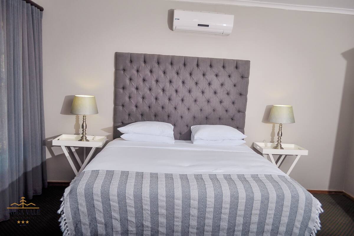 Superior tweepersoonskamer | 1 slaapkamer, luxe beddengoed, een bureau, geluiddichte muren