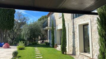 Enceinte de lâhĂ©bergement