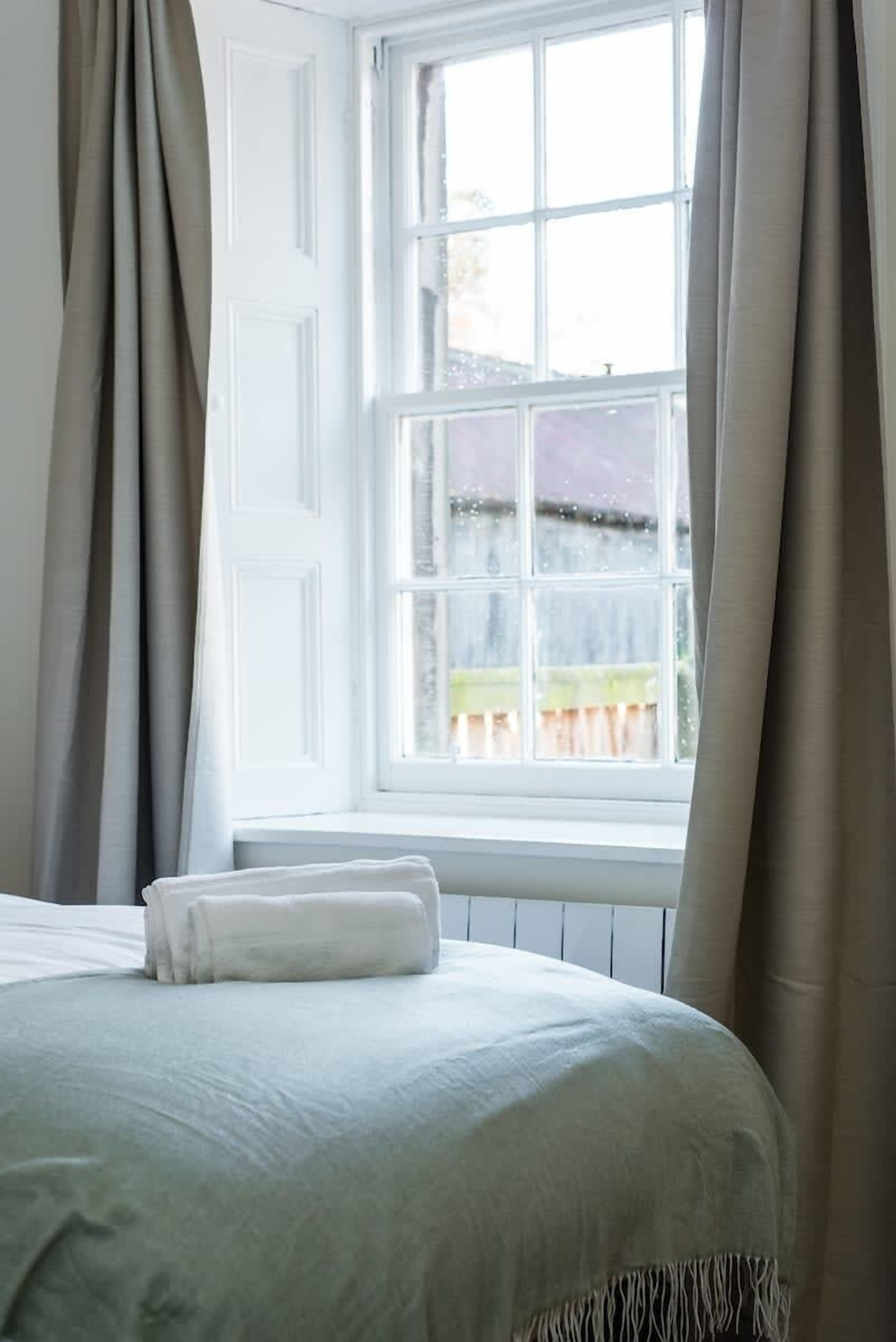 2 多间卧室、熨斗/熨衣板、旅行婴儿床、WiFi