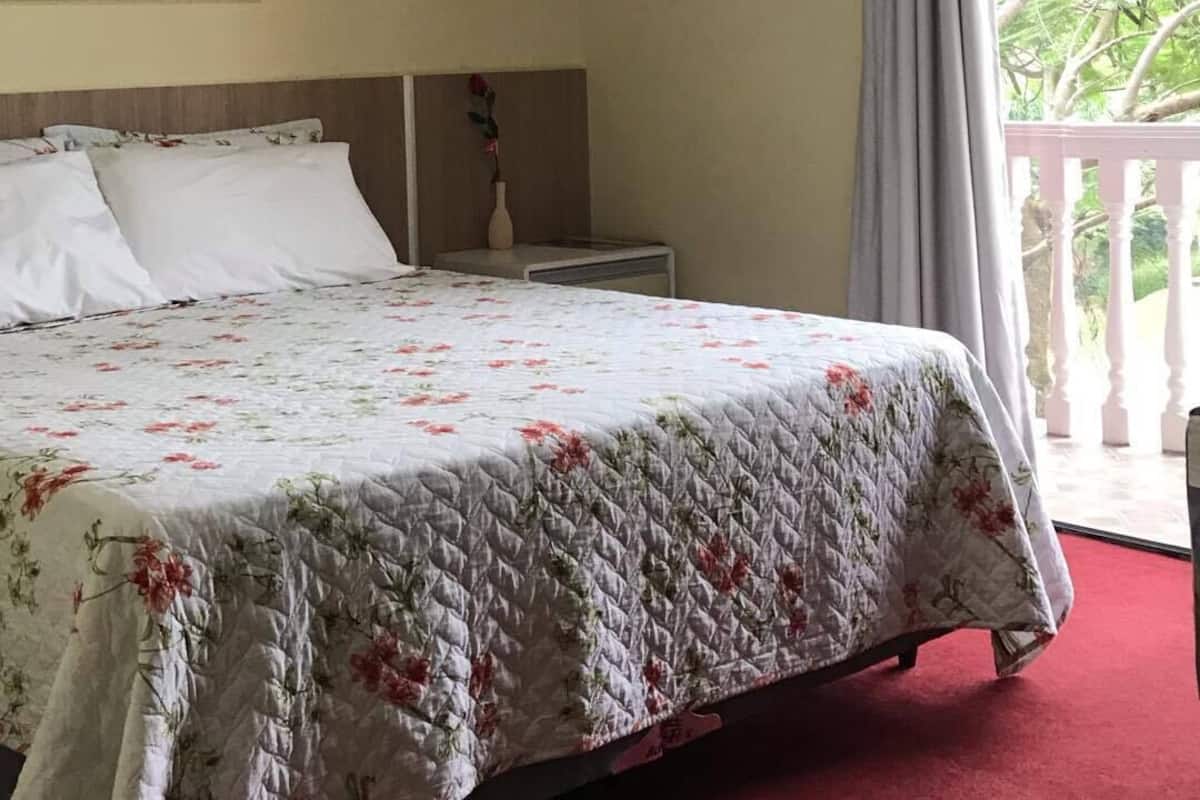Comfort kamer, 1 twee- of 2 eenpersoonsbedden | Een bureau, gratis wifi