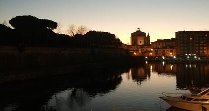 Sea in Livorno downtown