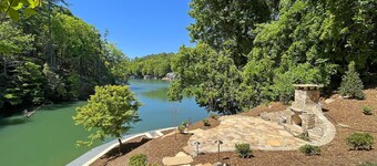 Private Lakefront Estate | Hot Tub | Game Room | Boathouse | Kayaks & SUPs