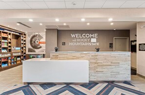 Reception - Hampton Inn Colorado Springs Northeast (Colorado Springs)