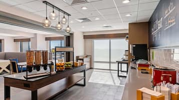 Gratis morgenmadsbuffet hver dag