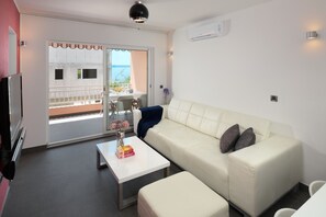 公寓 | 起居區 | 107-公分 LCD 液晶電視、有線頻道、電視