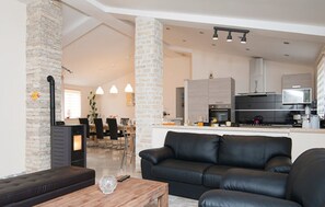 TV, fireplace, foosball, table tennis