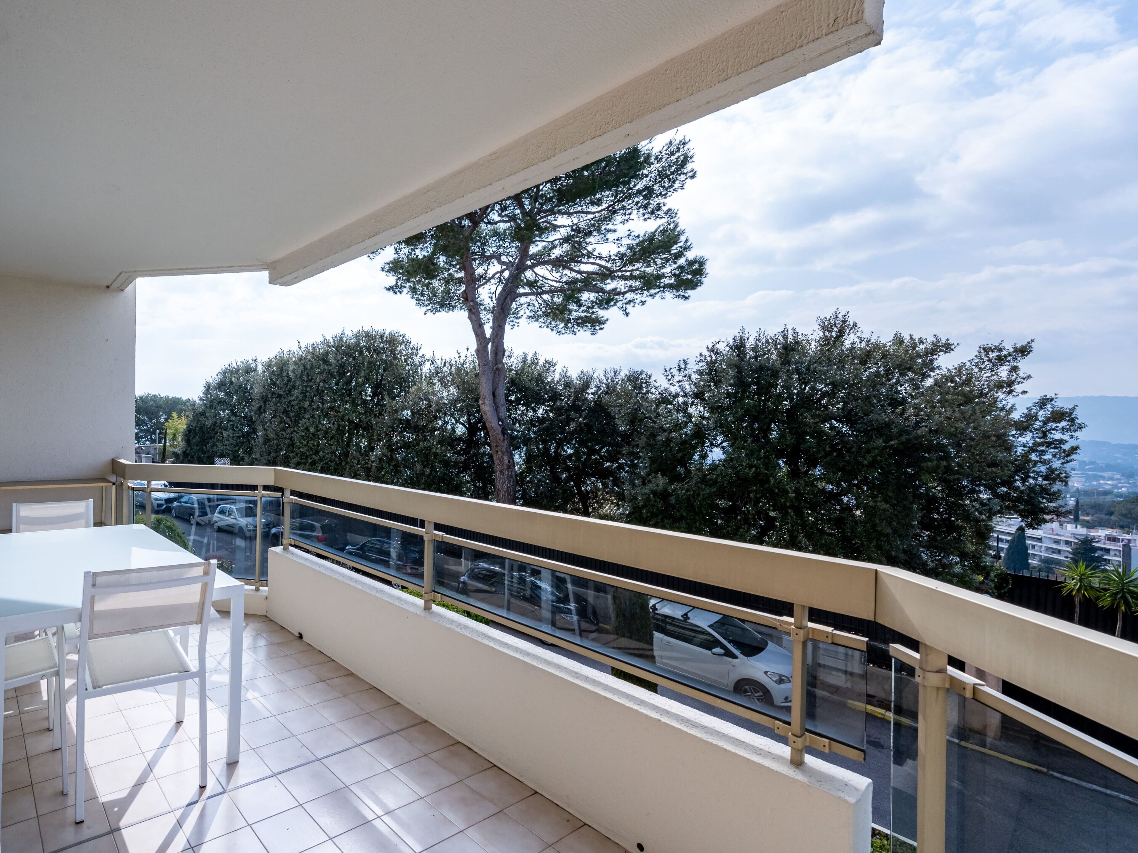 Studio With Swimming Pool In A Quiet Area