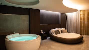 Egyptian cotton sheets, premium bedding, down duvets, minibar