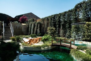 Terrace/patio - Gold Tower Lifestyle Hotel (Naples)