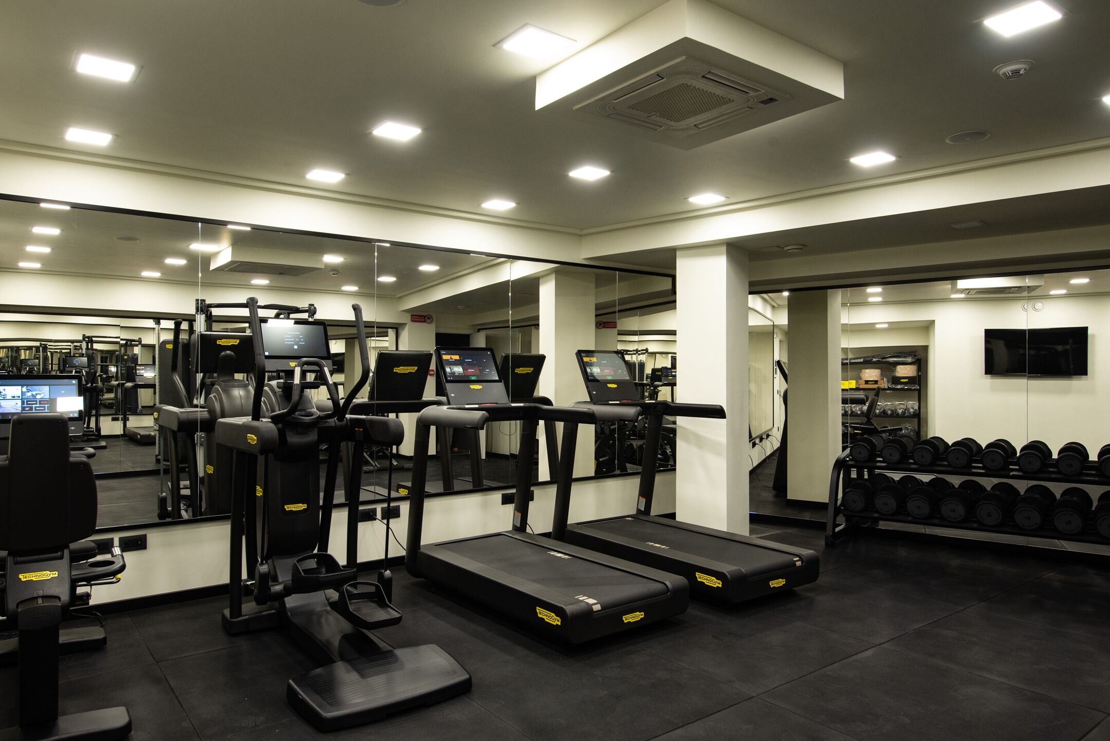 Photo - Gold Tower Lifestyle Hotel