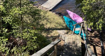 Nature Lover’s Rustic Cabin, Kearney