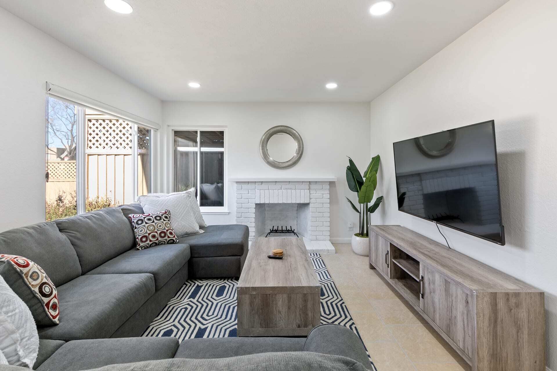 @ Marbella Lane - 3BR Charm w/Pool