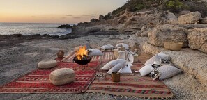 Property grounds - VILLA HOLIDAY RENTAL WITH PRIVATE POOL BY THE SEA, CEFALù SICILY ITALY  (Sicilia cefalu')