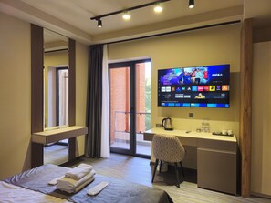 Hypo-allergenic bedding, free WiFi, bed sheets - Tskaltubo Epic Hotel & Spa (Tsqaltubo)