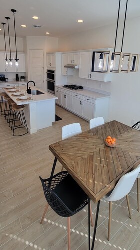 Beautiful BRAND NEW home with private pool!