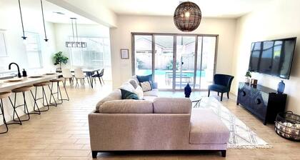 Beautiful BRAND NEW home with private pool!