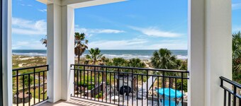 Charming oceanfront home with brand new renovations and private pool & spa
