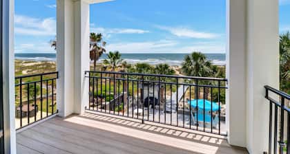 Charming oceanfront home with brand new renovations and private pool & spa