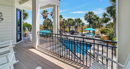 Charming oceanfront home with brand new renovations and private pool & spa