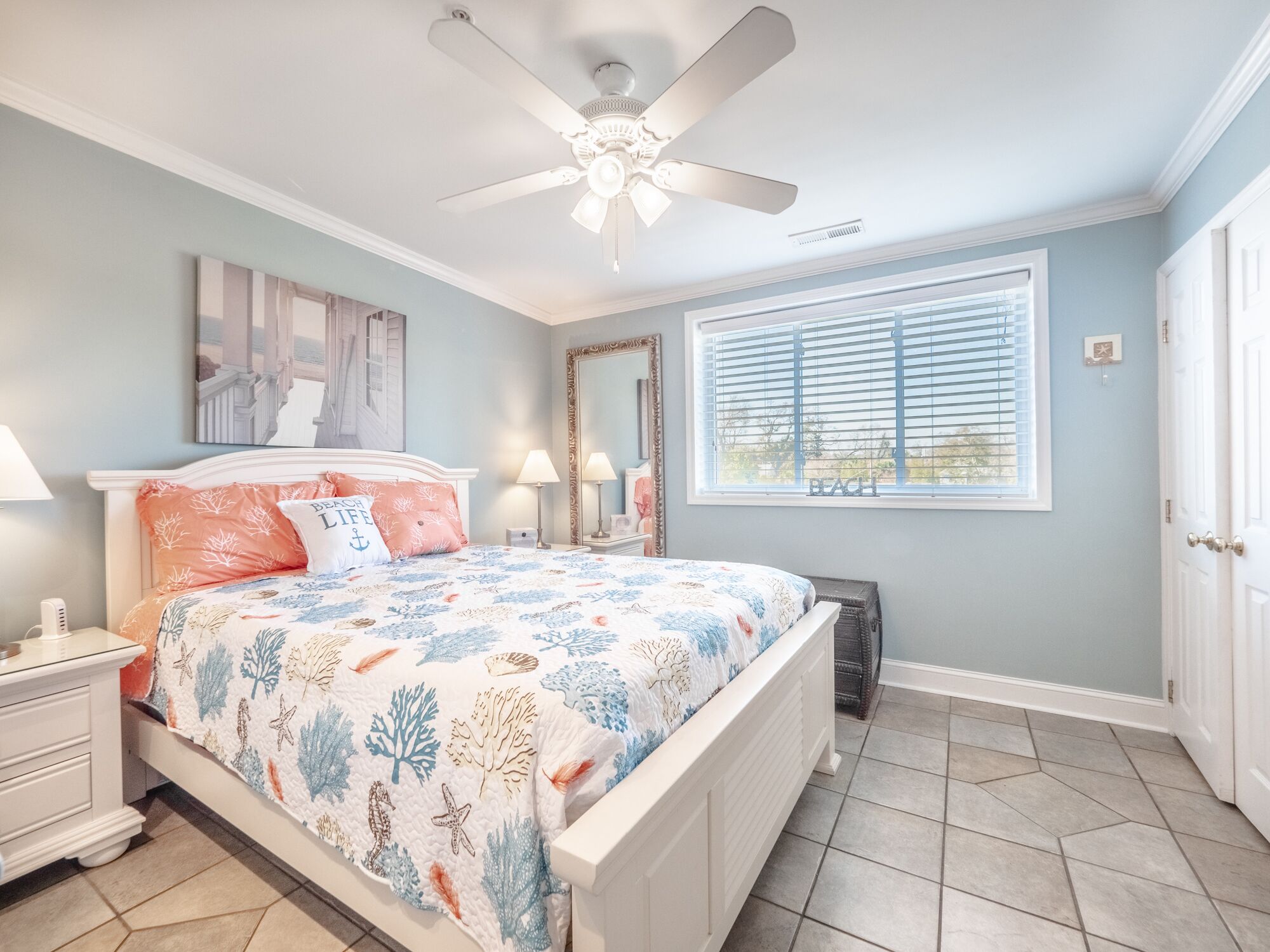 The Waterway 403: Queen + FSS 1BR Apartment with complex pool