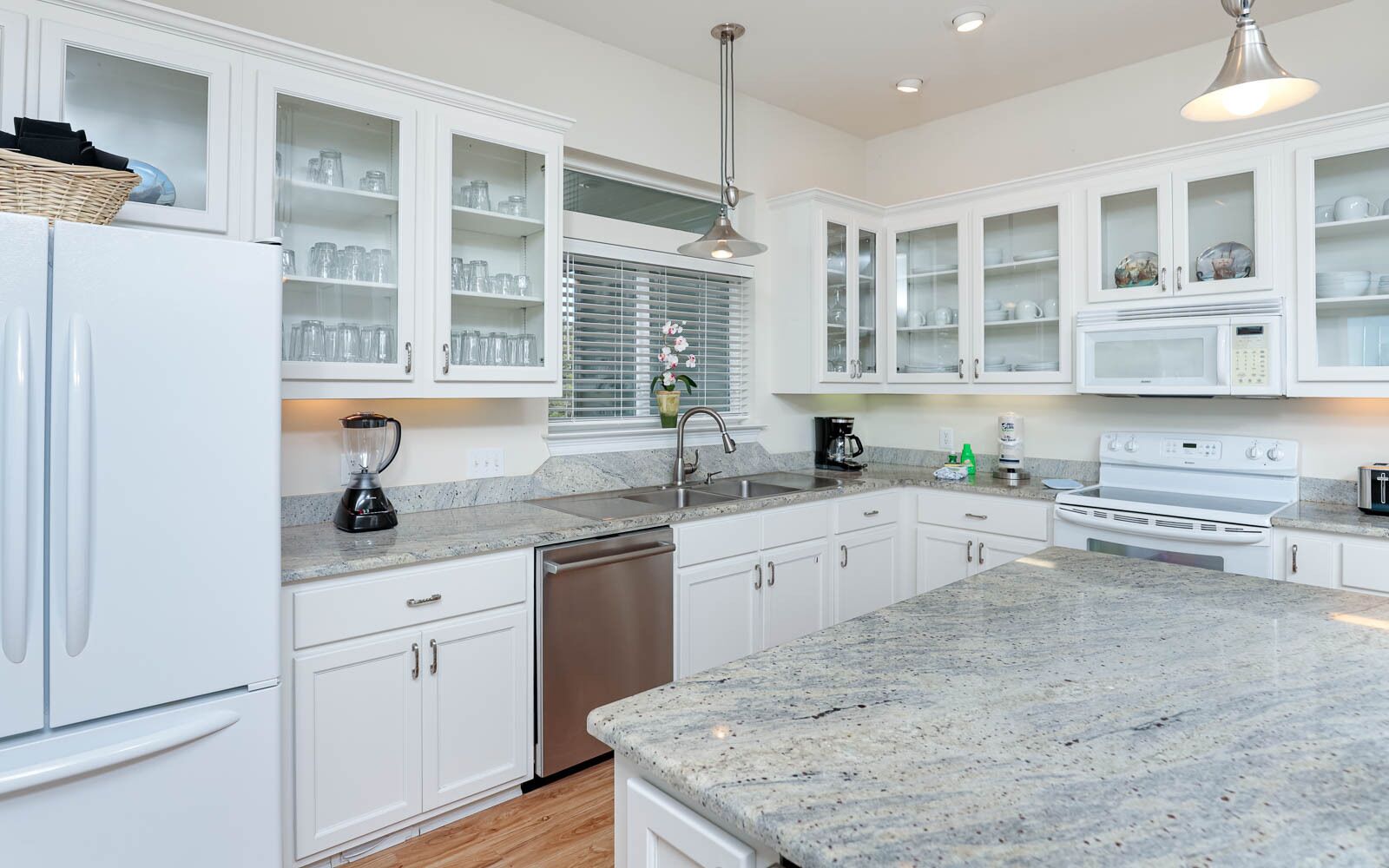 🌞😎Pelican Roost - 4 Bedroom Bayfront Home in Fort Morgan!😎🌞