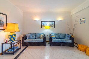 TV - ALBUFEIRA SALGADOS BEACH 2 by HOMING (Albufeira)