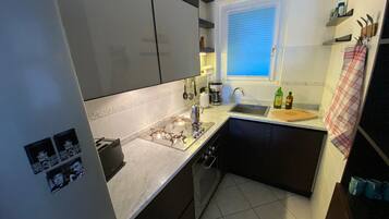 Frigorifero, microonde, forno, lavastoviglie