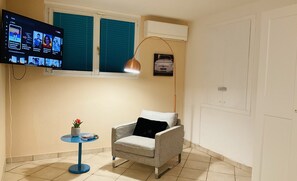 Interior - Doris apartment with lake view in Ghiffa (Ghiffa)