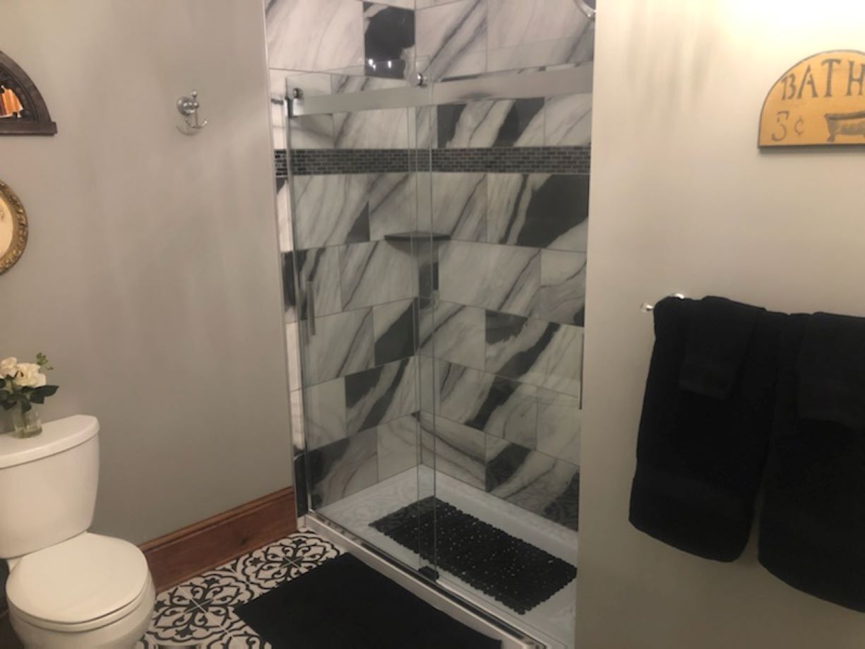 THE OPERA HOUSE SUITE AT TRAILS END B&B