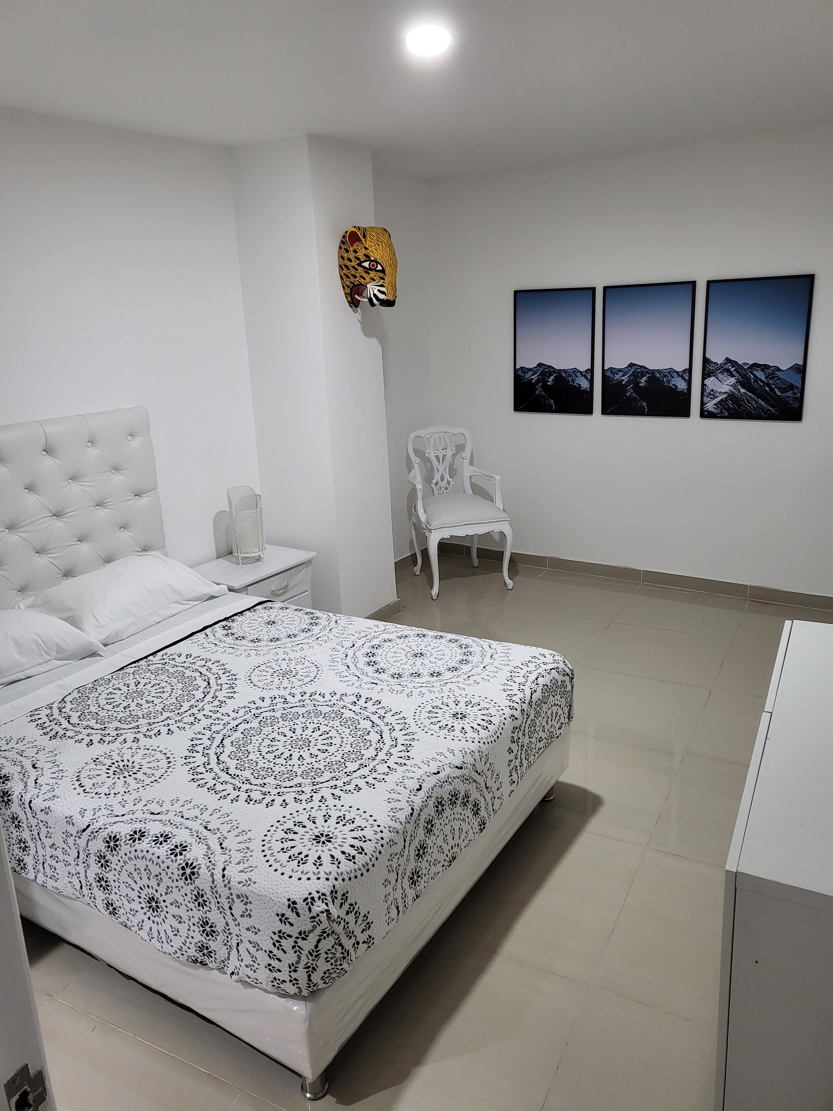 Sophisticated 3 bedroom apartment