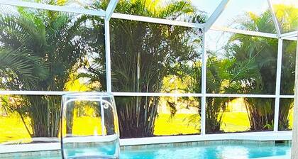 YOUR PRIVATE OASIS WITH POOL HEATER, MINUTES FROM THE BEACH!