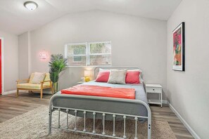 1 chambre, fer et planche à repasser, Wi-Fi gratuit, draps fournis