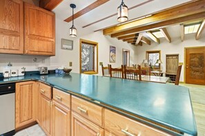 Fridge, microwave, oven, stovetop - Charming 2BR Mountain Getaway - Near Hiking Trails (Breckenridge)