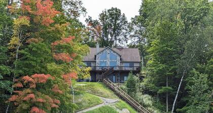 Make new memories! Vacation in the forest on Loon Lake: spacious; scenic; fun.