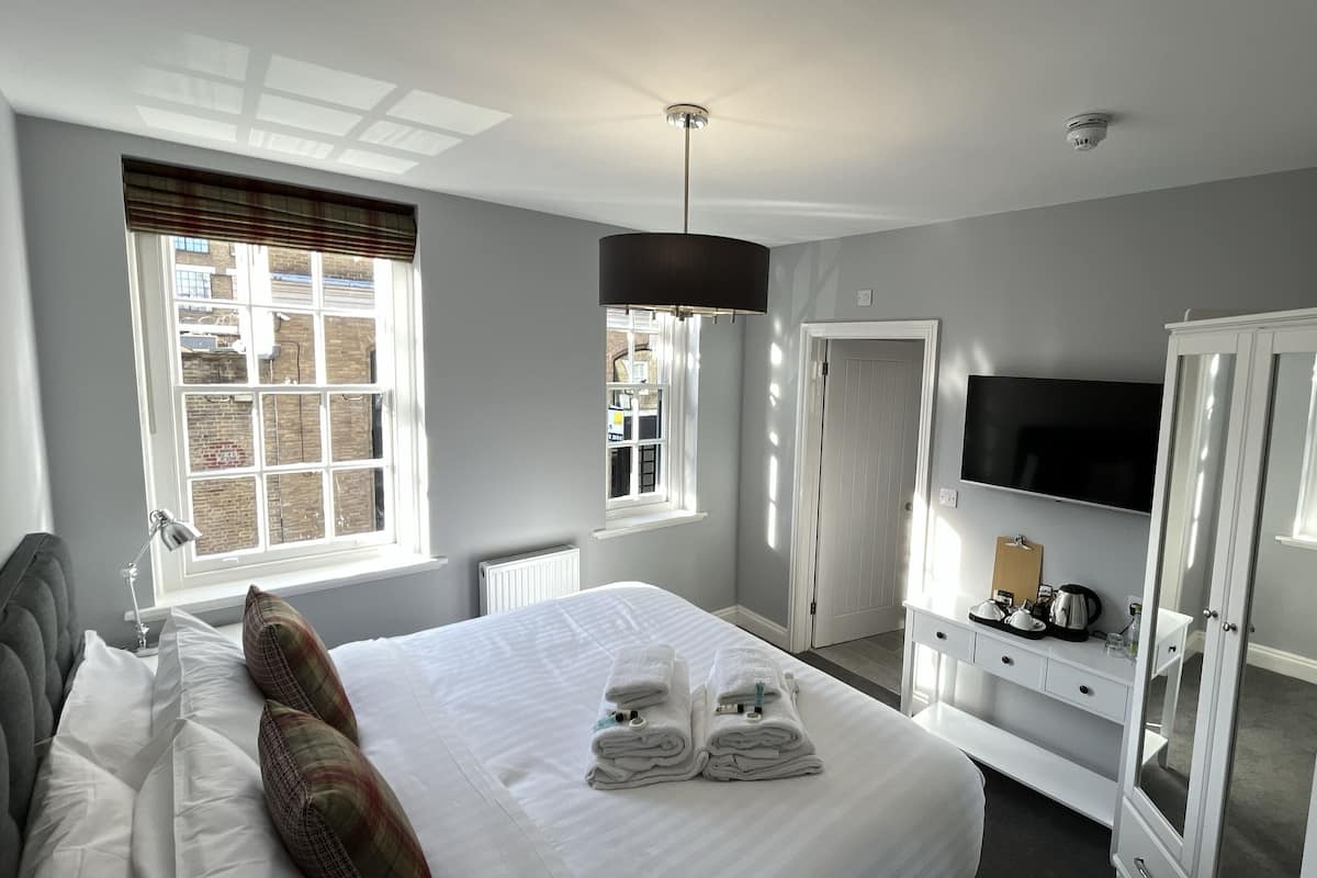 Chambre Supérieure Double ou avec lits jumeaux