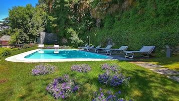Infinity-Pool