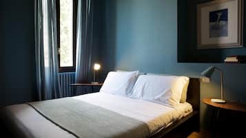 2 bedrooms, travel crib, WiFi, bed sheets