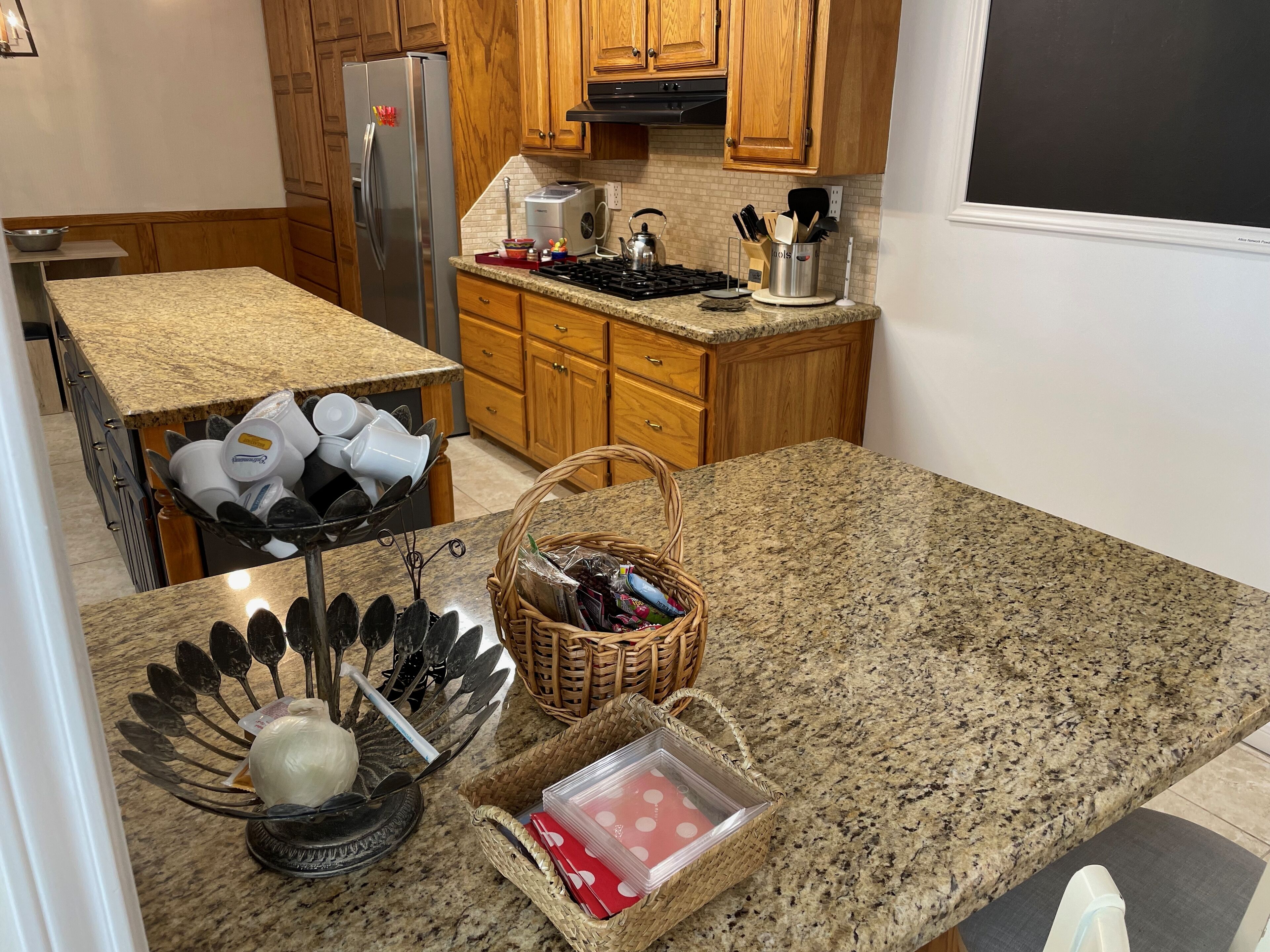 Can't get closer to campus unless you stay in the dorms! 3000 sq ft family house